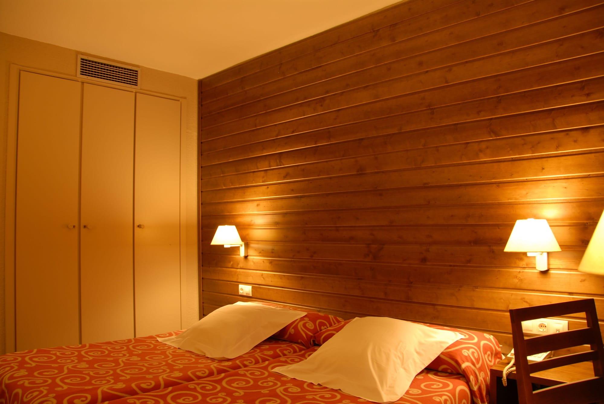 Tuc Blanc Hotel Baqueira Beret Ngoại thất bức ảnh